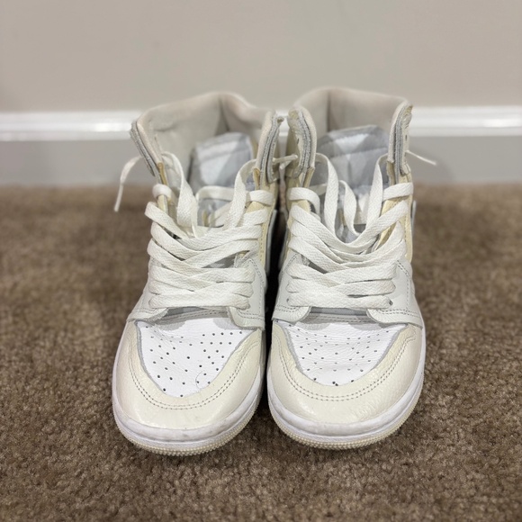 Women's Air Jordan 1 High - Picture 1 of 3